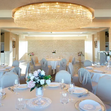 Planeta & Aquapark Free Access ホテル 5*