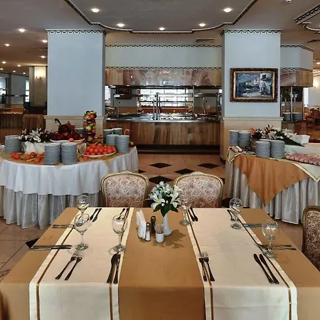 ホテル Planeta & Aquapark Free Access サニービーチ