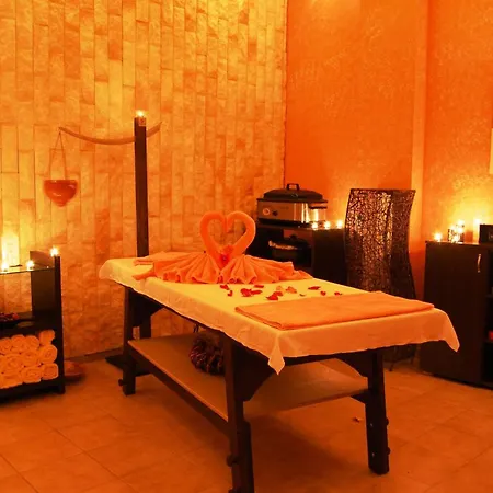 ホテル Planeta & Aquapark Free Access サニービーチ