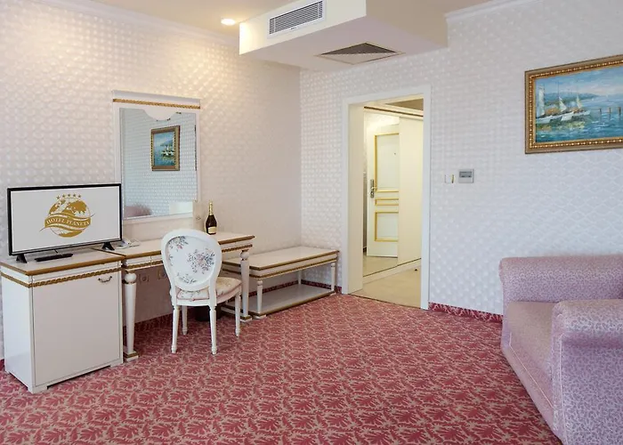 Planeta & Aquapark Free Access 5* Sunny Beach