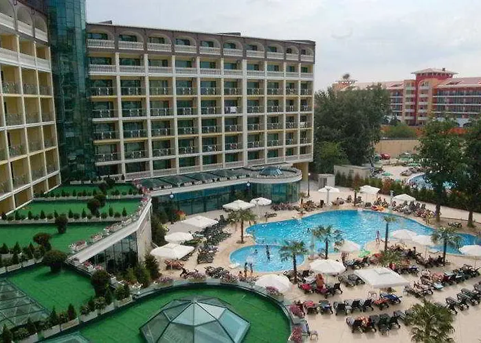 Planeta & Aquapark Free Access Hotel 5*