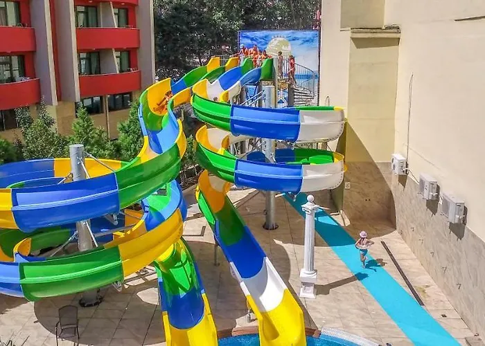 Planeta & Aquapark Free Access Hotel 5*