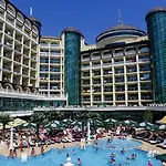 Planeta & Aquapark Free Access Hotel