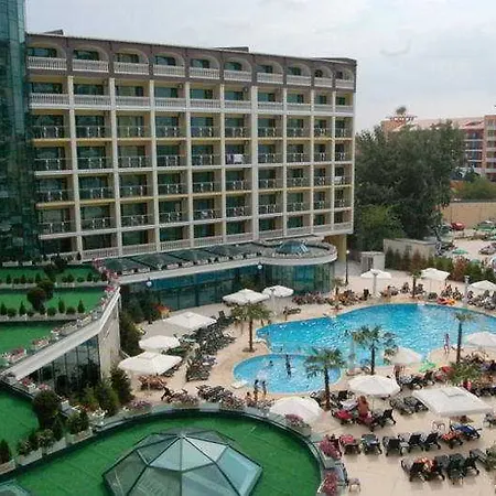 Planeta & Aquapark Free Access Hotel 5*